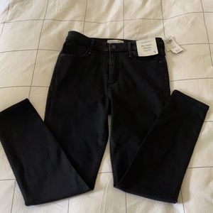 Abercrombie High Rise Super Skinny Jeans 28S (6S) Black
